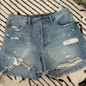 Abercrombie high rise 4” short